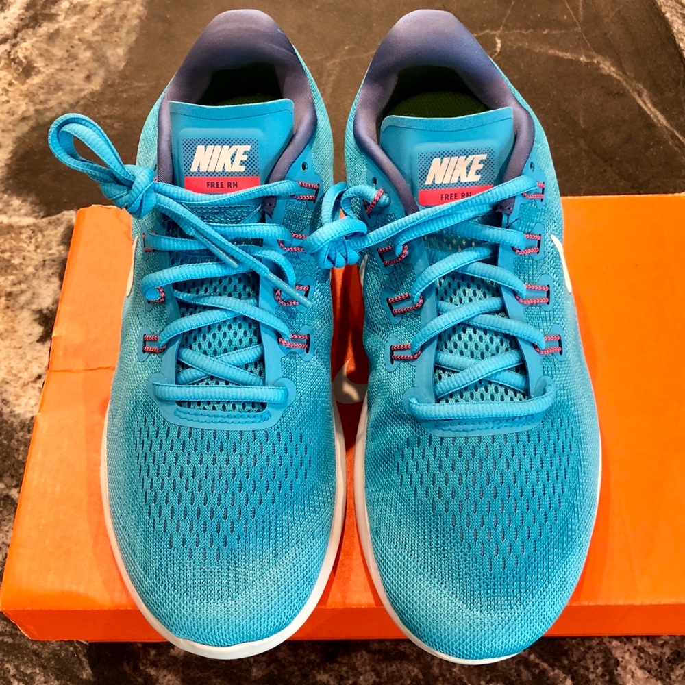 Nike Free RN 2017 Sz. 10 NEW Ladies Running Shoes